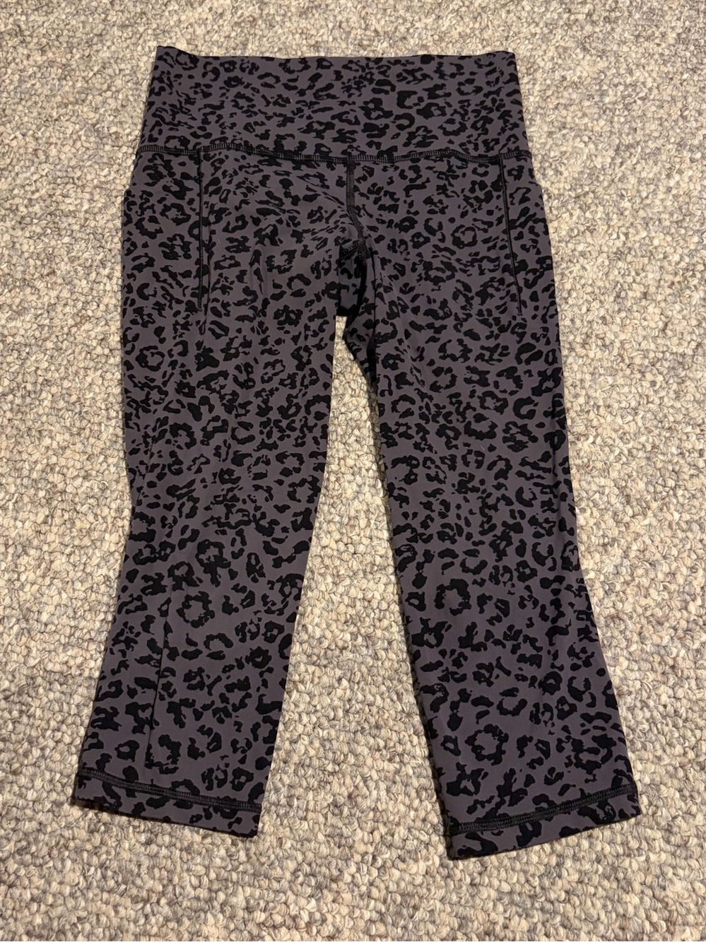 Athleta Salutation II Capri Small Petite